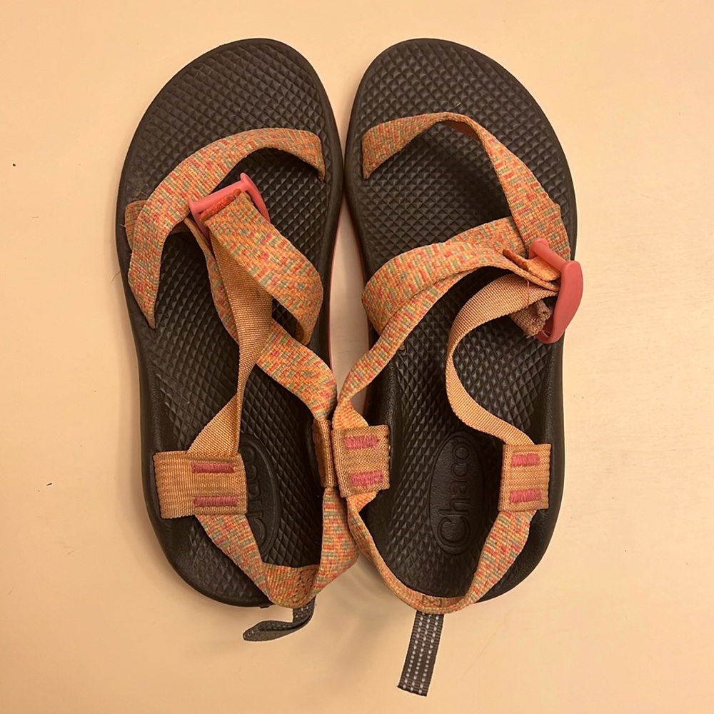 Gently used size 4 Chaco. Pink / peach / orange ish - Lots of life left.